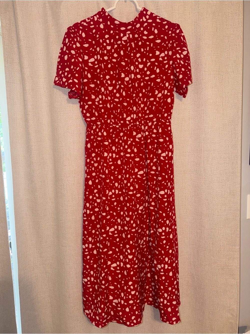 Red Printed Short-Sleeve Midi Dress with High Neck